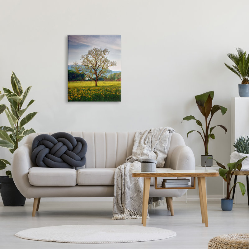 Art mural sur toile Lone Tree Wildflower Meadow Floater par Rick Berk, H 30 po x l 24 po x P 1,5 po, Toile tendue