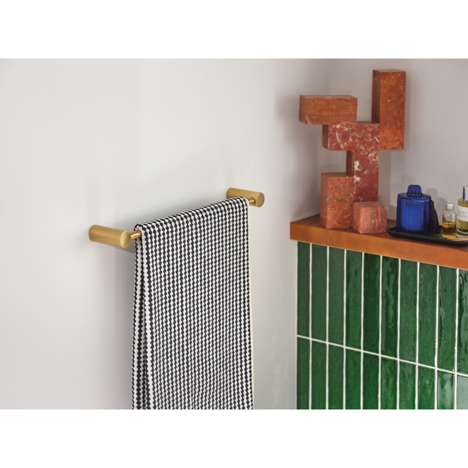 Align 18" Wall Mounted Towel Bar, Brushed Gold