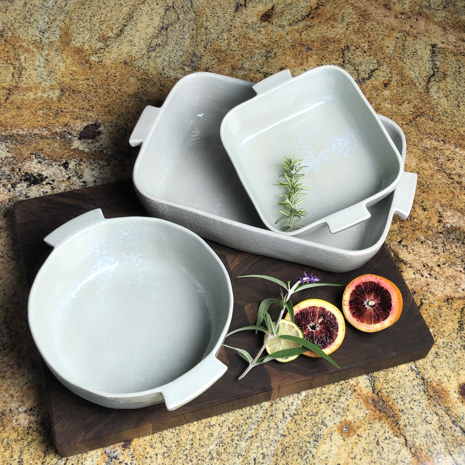 Ramone Round Stoneware Baker
