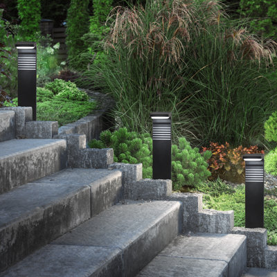 Solar Powered Integrated LED Pathway Light Kit