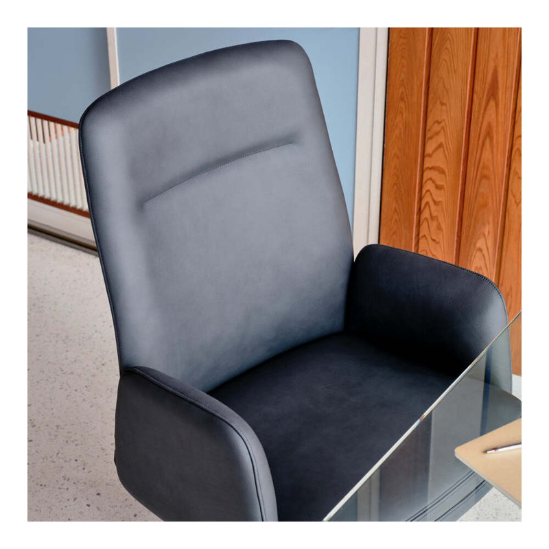 Softside Chair, 40.5"