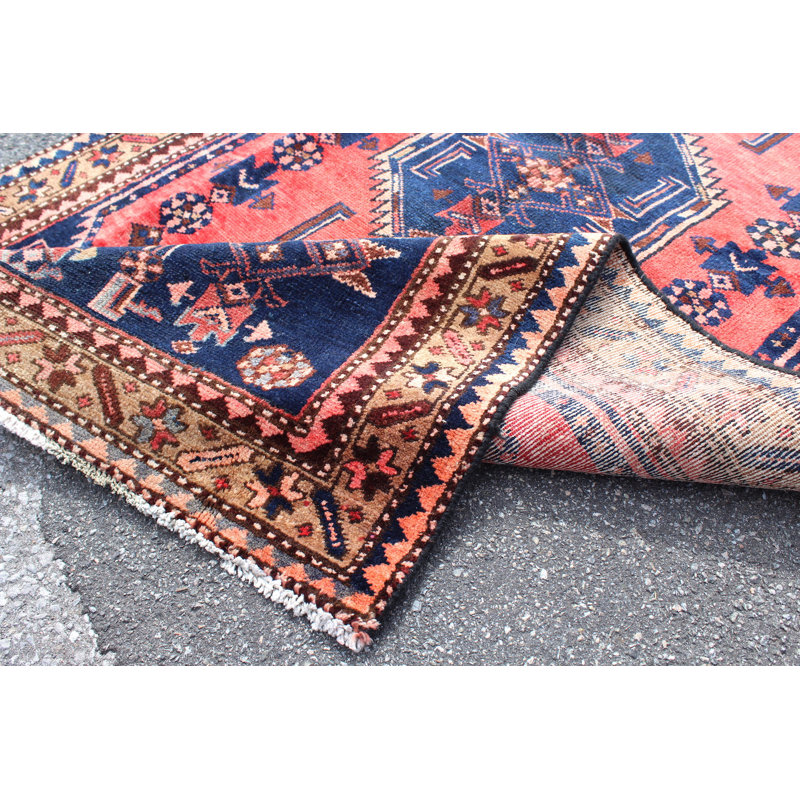 Tapis tribal géométrique fait à la main 3 pi 3 po x 6 po Coral