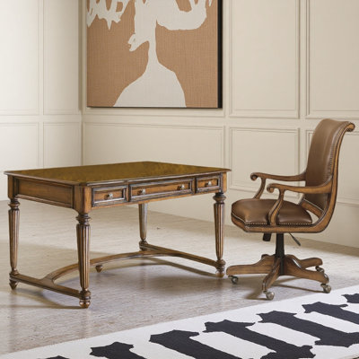 Ensemble de bureau et de chaises de style campagne américaine