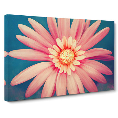 Ingenious Daisy Flower - Wrapped Canvas