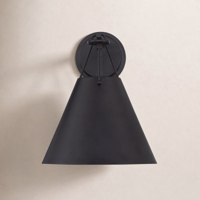Kinston Single Light Dimmable Armed Sconce
