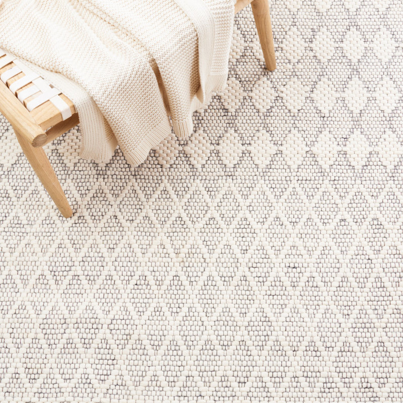 Castillo 175 Area Rug In Ivory, Rectangle 3' x 5'