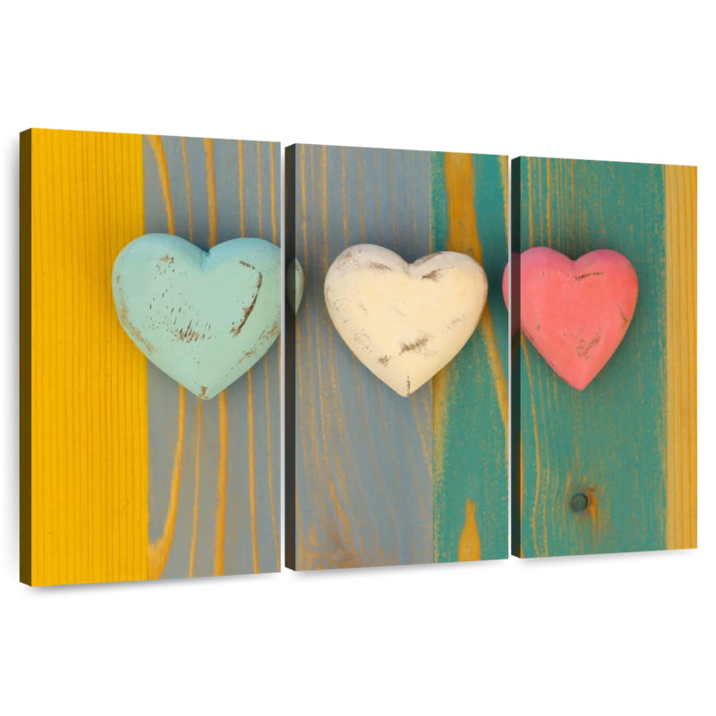 Trois cœurs en bois Hardie, H 48 po x l 74 po