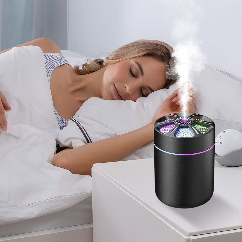 Mini humidificateur portatif silencieux avec diffusion d'arômes et brume élevée convenant à un bureau de voiture