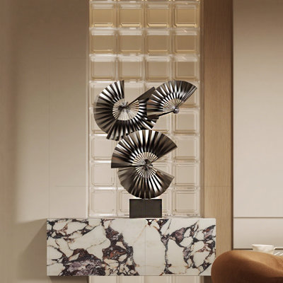 Décoration néo-chinoise en fer forgé en métal: base en marbre, forme de ventilateur semi-circulaire