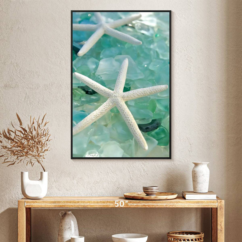 Verre de mer I, Cadre flottant noir, 27 po x 40 po
