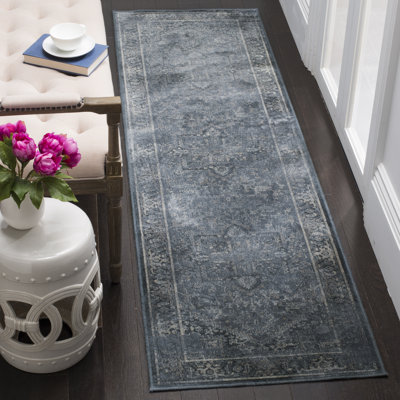Tapis bleu Evanoff