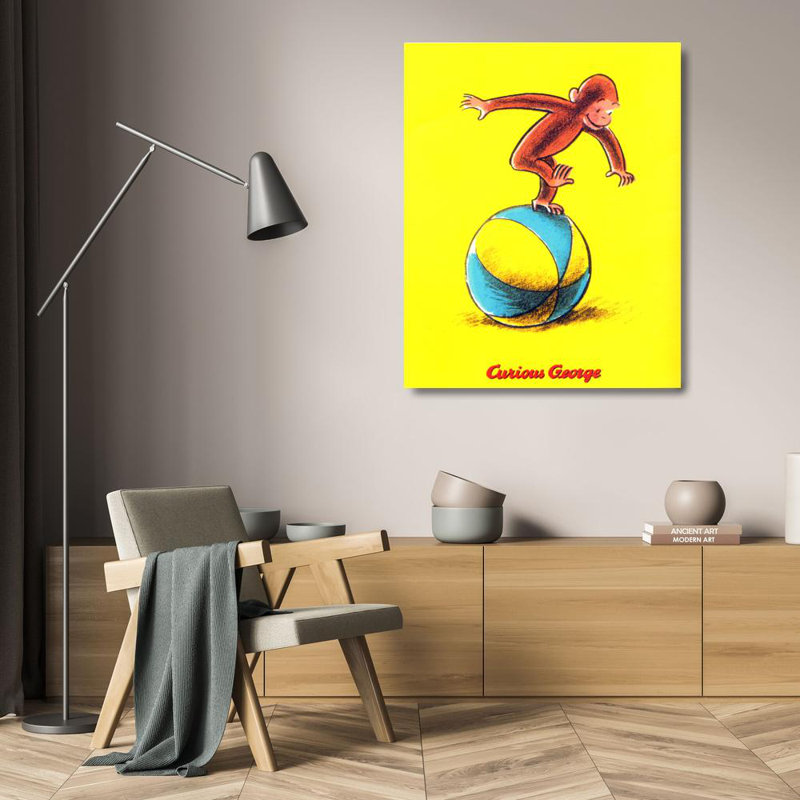 Curieux George joue sur une balle, H 24 po x l 19 po