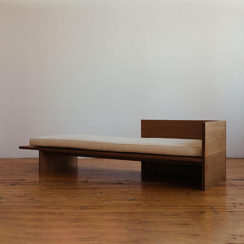 Minimalist Retro Chaise Lounge for Home Leisure
