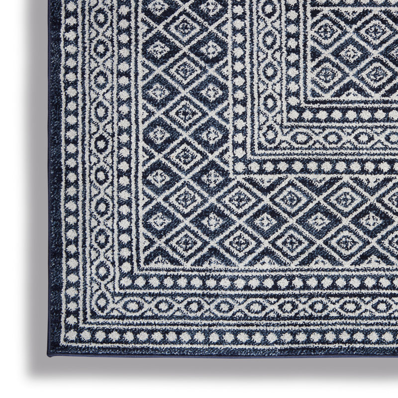 Moritz Geometric Indoor Rug, Rectangle 2'2" x 3'9"