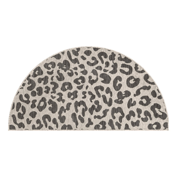 Munguia Animal Print Indoor / Outdoor Rug