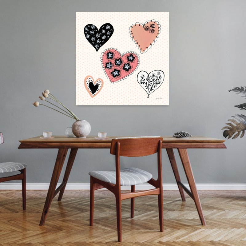 Art floral contemporain avec cœurs floraux, H 32 po x l 32 po