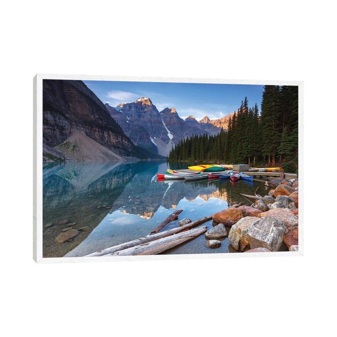 Valley Of The Ten Peaks, Banff National Park, Kanada von Sergio Lanza - Galerie-verpackte Leinwand Giclée auf Leinwand