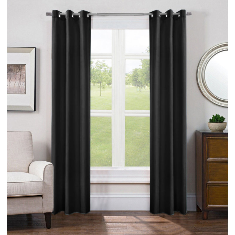 Paire de rideaux unis semi-transparents avec œillets, Noir