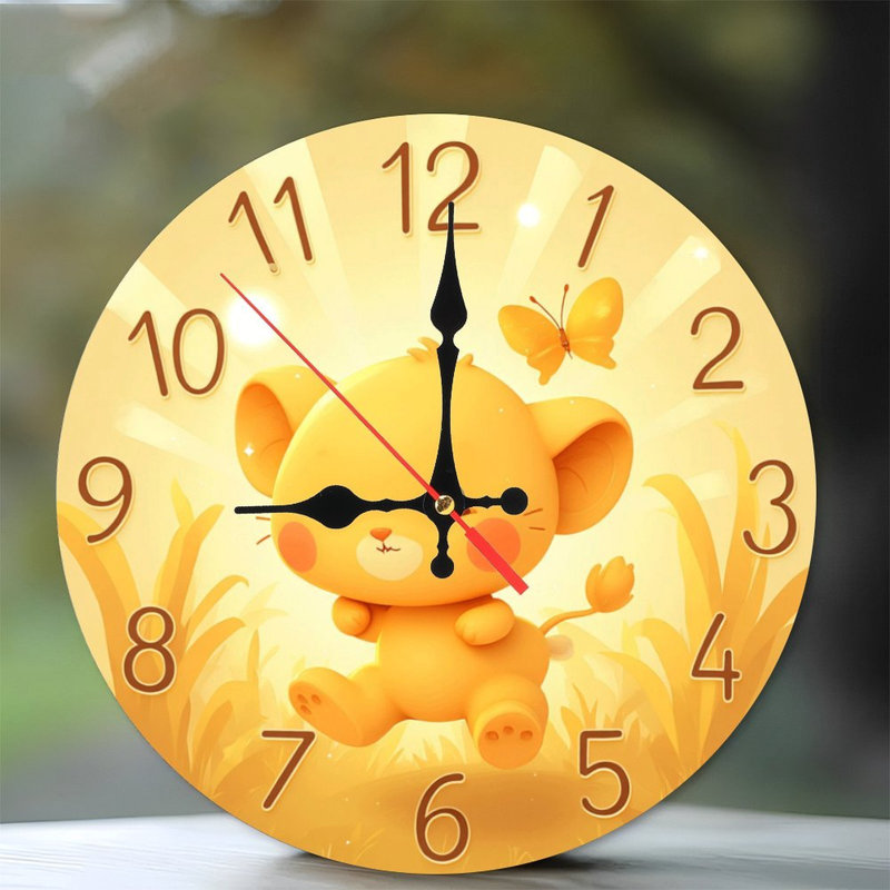 Adorable horloge en forme de lionceau de forme ronde