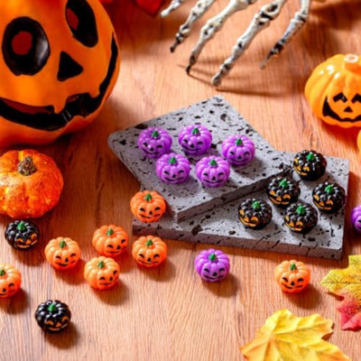 24 pièces mini citrouille en résine d'Halloween miniature grimace citrouille minuscule décoration de légumes pour Halloween