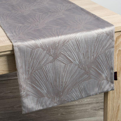 Abstract Table Runner