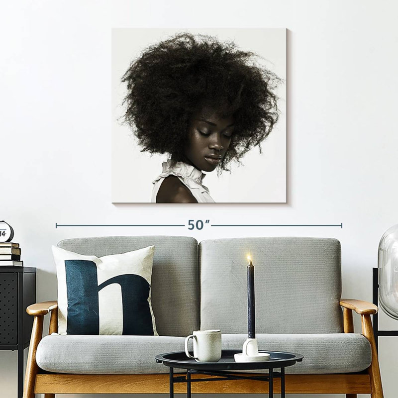Leisha, femme aux cheveux bouclés, H 30 po x l 30 po