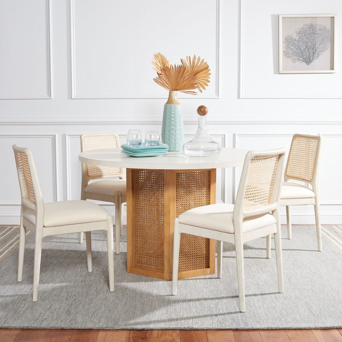 Pacetti 47.3'' Round Dining Table, White, null