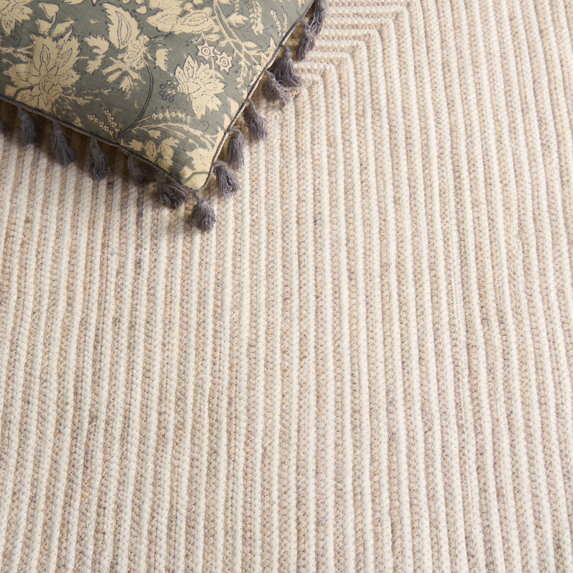 Aria Geometric Hand-Woven Wool/Cotton Beige/Ivory Area Rug, Square 4'