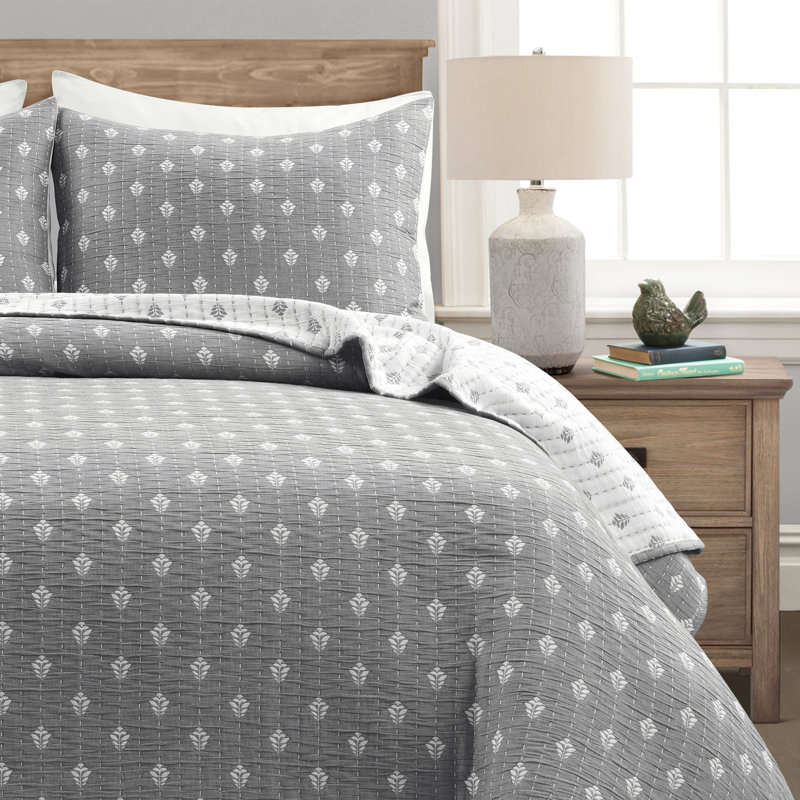 Willards Cotton Jacquard Floral Quilt, Gray, King Quilt + 2 King Shams