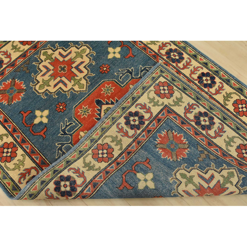 Tapis Kazak 4′ x 5′11″ en laine bleue, noué à la main, style tribal oriental