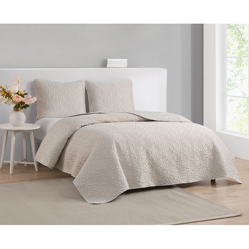 Valerie 3 Piece Reversible Quilt Set, King Quilt + 2 King Shams, White
