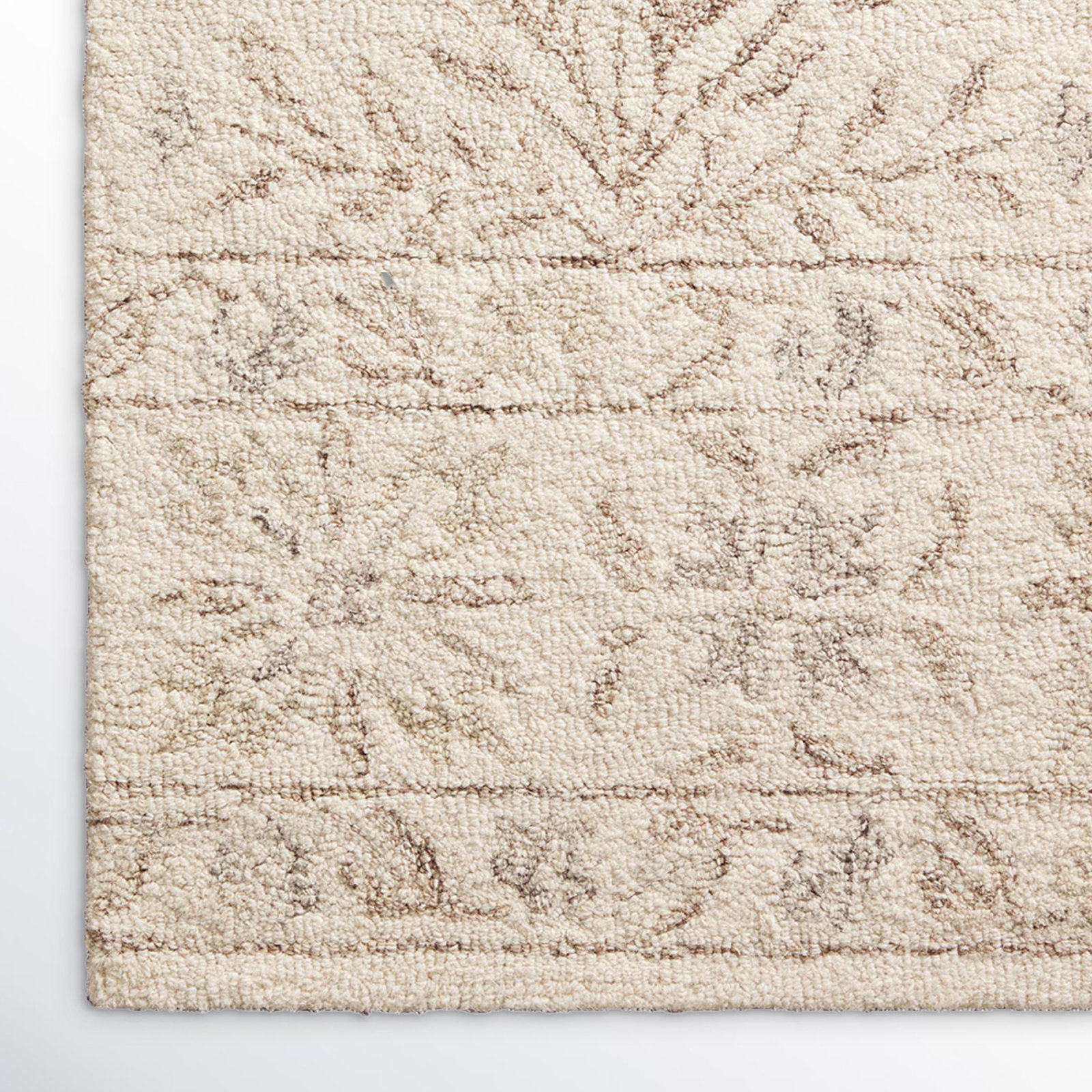 Aden Ivory Brown Hand-Hooked Wool Floral Rug, Rectangle 2'6" x 7'6"