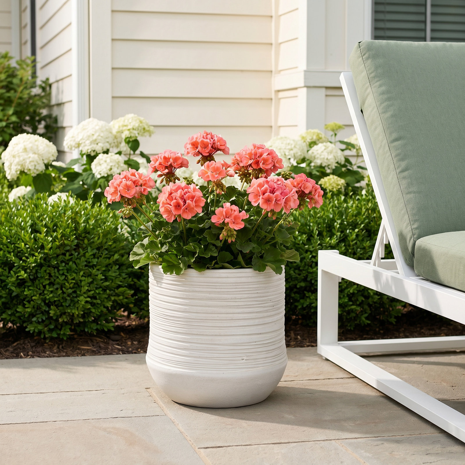 Canella 11" Ceramic Pot Planter