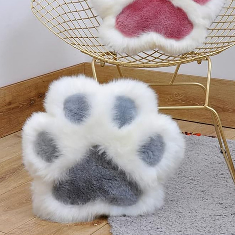 Jolis coussins en peluche avec une patte de chat, Rose