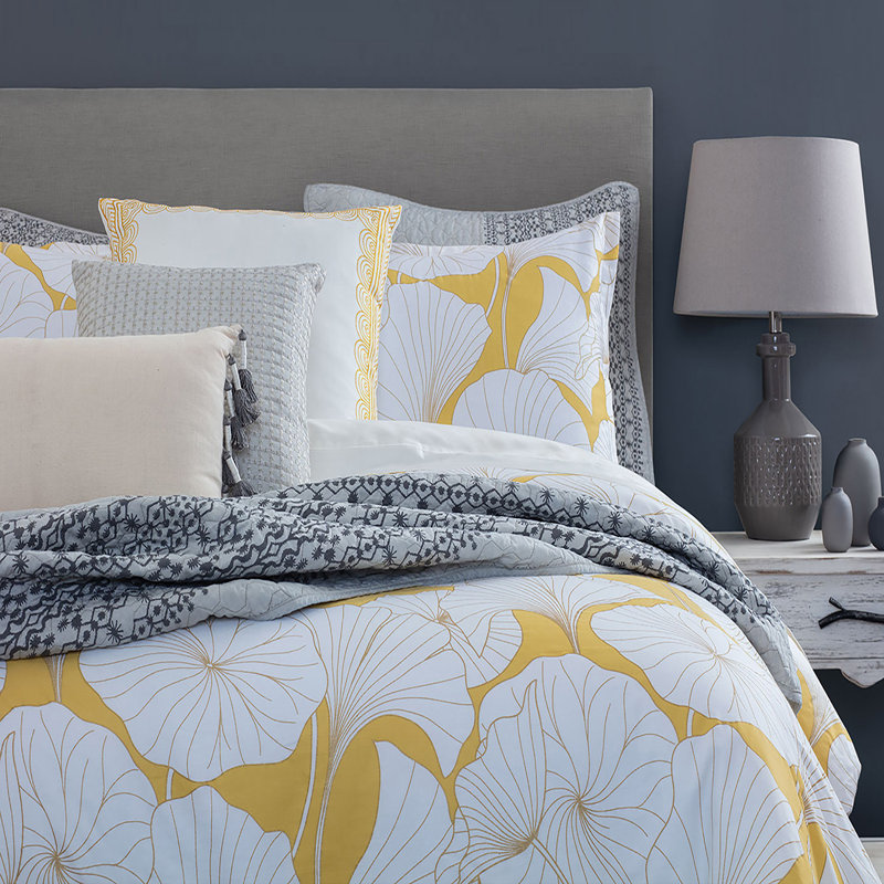 Gingko Gray Reversible Cotton King Quilt Set with 2 Shams