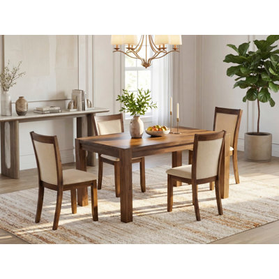 L'ensemble de salle à manger 5 pièces comprend une table de salle à manger rectangulaire en bois rustique et 4 chaises rembourrées en tissu de lin beige clair, noyer