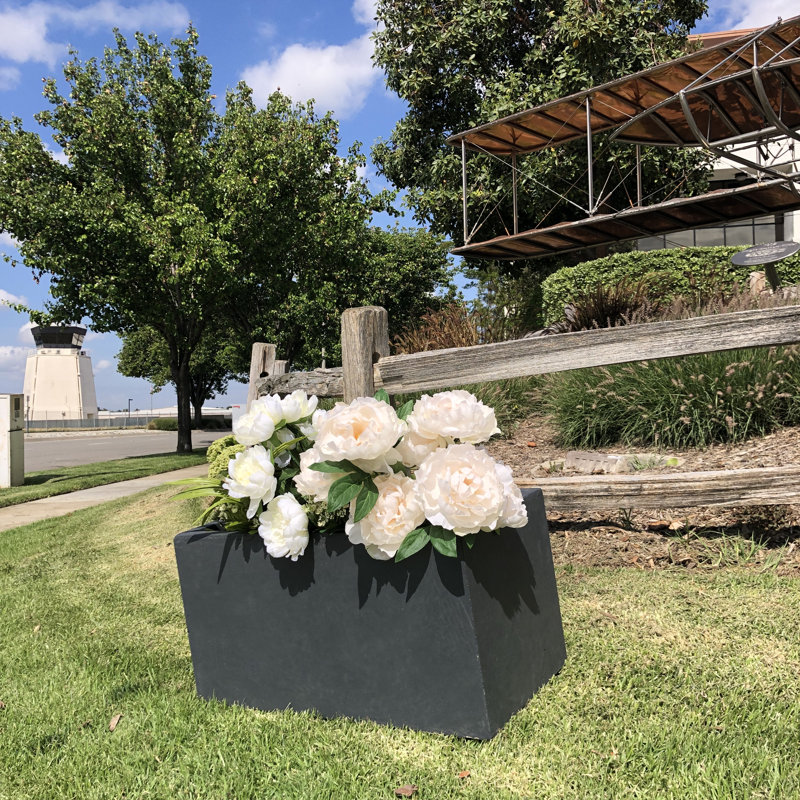 Boîte à fleurs Fuller, H 12 po x l 12 po x p 23 po, Granit