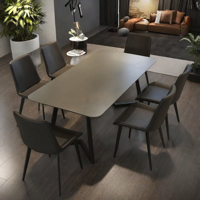 Table et chaises de style rétro