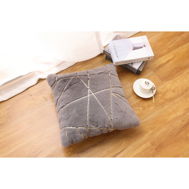 Coussin décoratif en fausse fourrure, Gris / or
