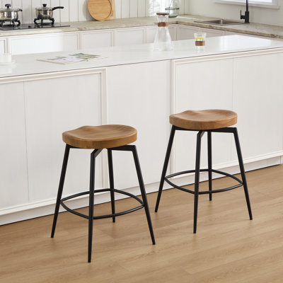 Tabourets de comptoir pivotants en bois massif avec base en métal Albrecht