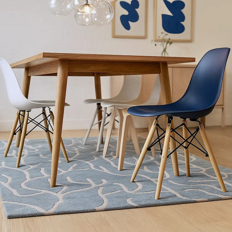 Tapis bleu / blanc en laine touffeté à la main Ailey Authentic