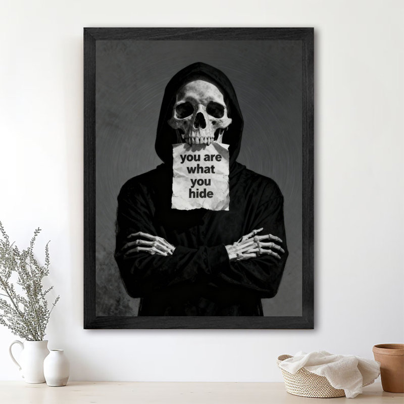 Art encadré noir, "You are What You Hide", impression sur toile, H 37 po x l 25 po