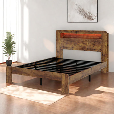 Très grande base de lit en bois avec tête de lit à DEL et ports USB