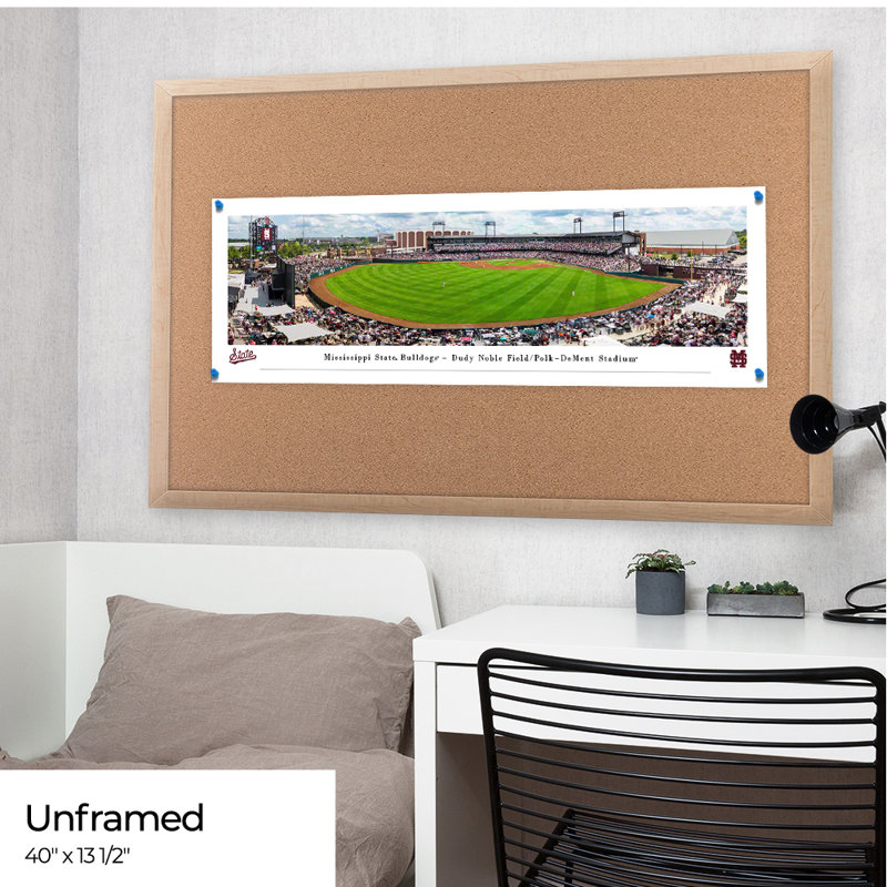 «Mississippi State Bulldogs» par James Blakeway, Unframed, Pas de tapis, H 13,5 po x l 40 po x P 0,1 po