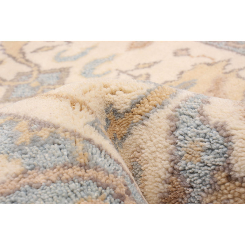 Tapis crème unique de 2 pi 6 po x 8 pi Sasakwa