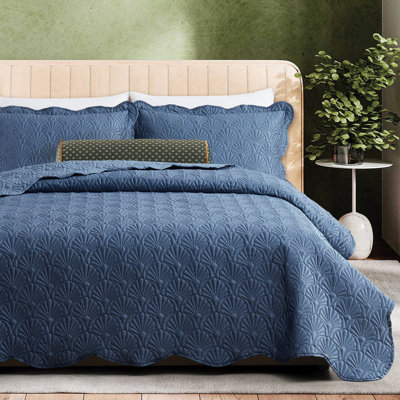 Deco Shells Quilt Set