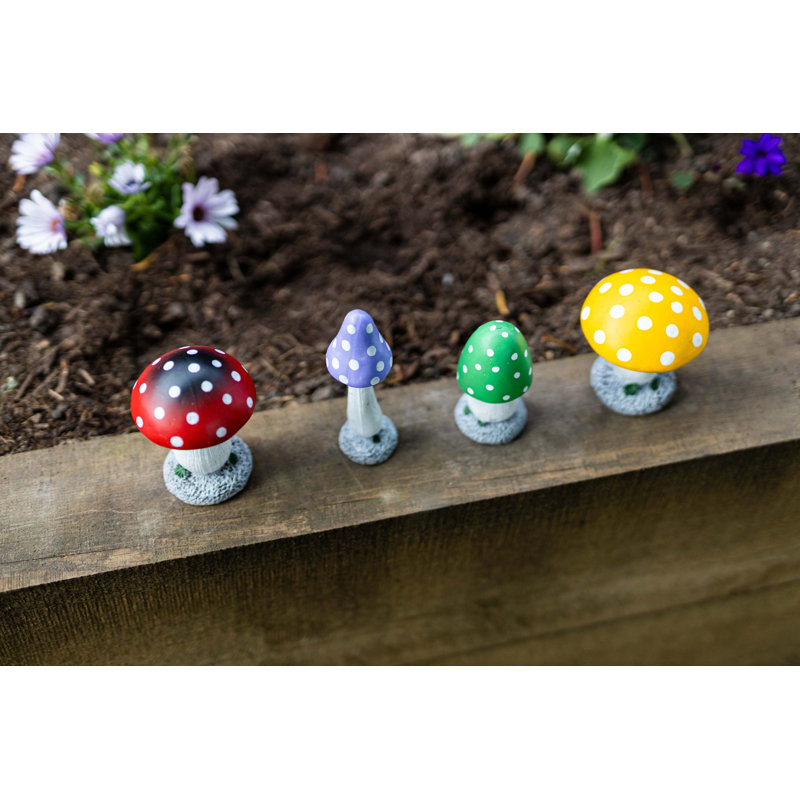 Seraphine Plants & Flowers Weather Resistant UV Resistant Plastic Garden Statue