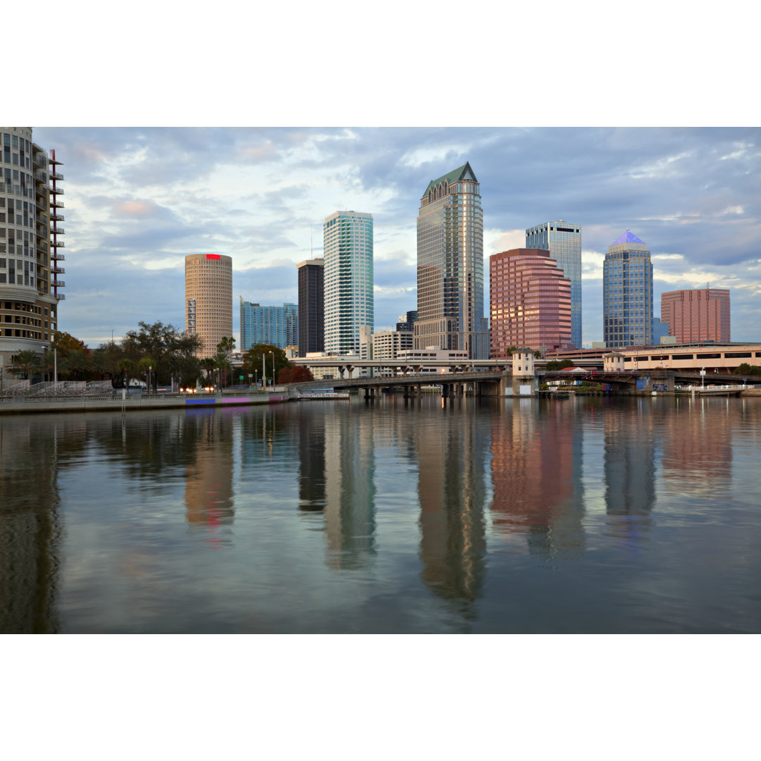 Downtown Tampa von JudyKennamer - Kunstdrucke auf Leinwand