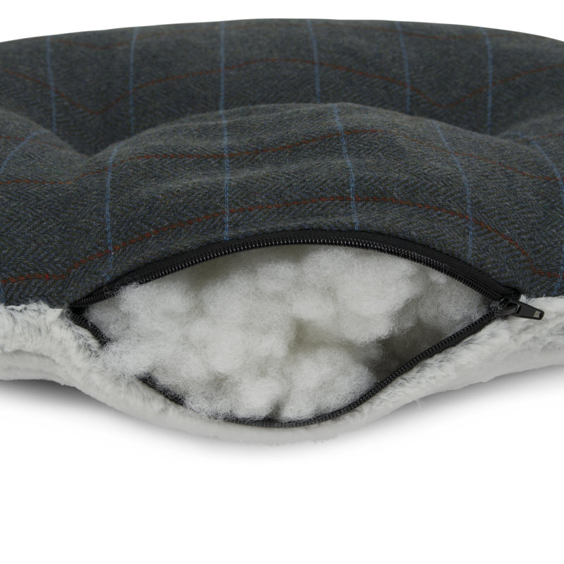 Adena Pet Bed, Large (80cm W x 70cm D x 24cm H)