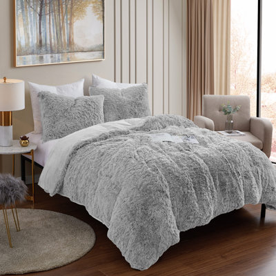 3 Piece Plush Shaggy Comforter Set Ultra Soft Luxurious Faux Fur Decorative Bedding
